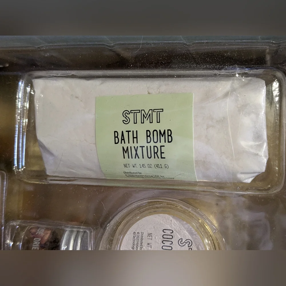 NWT STMT DIY Bath bomb making kit Pink Yellow